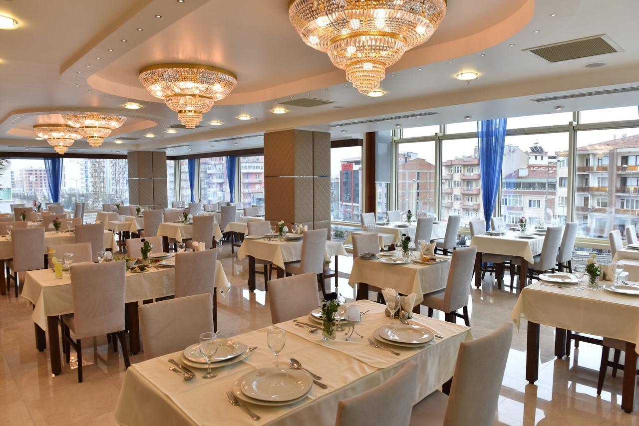 Ozgobek Ronesans Hotel De Luxe Uşak Extérieur photo