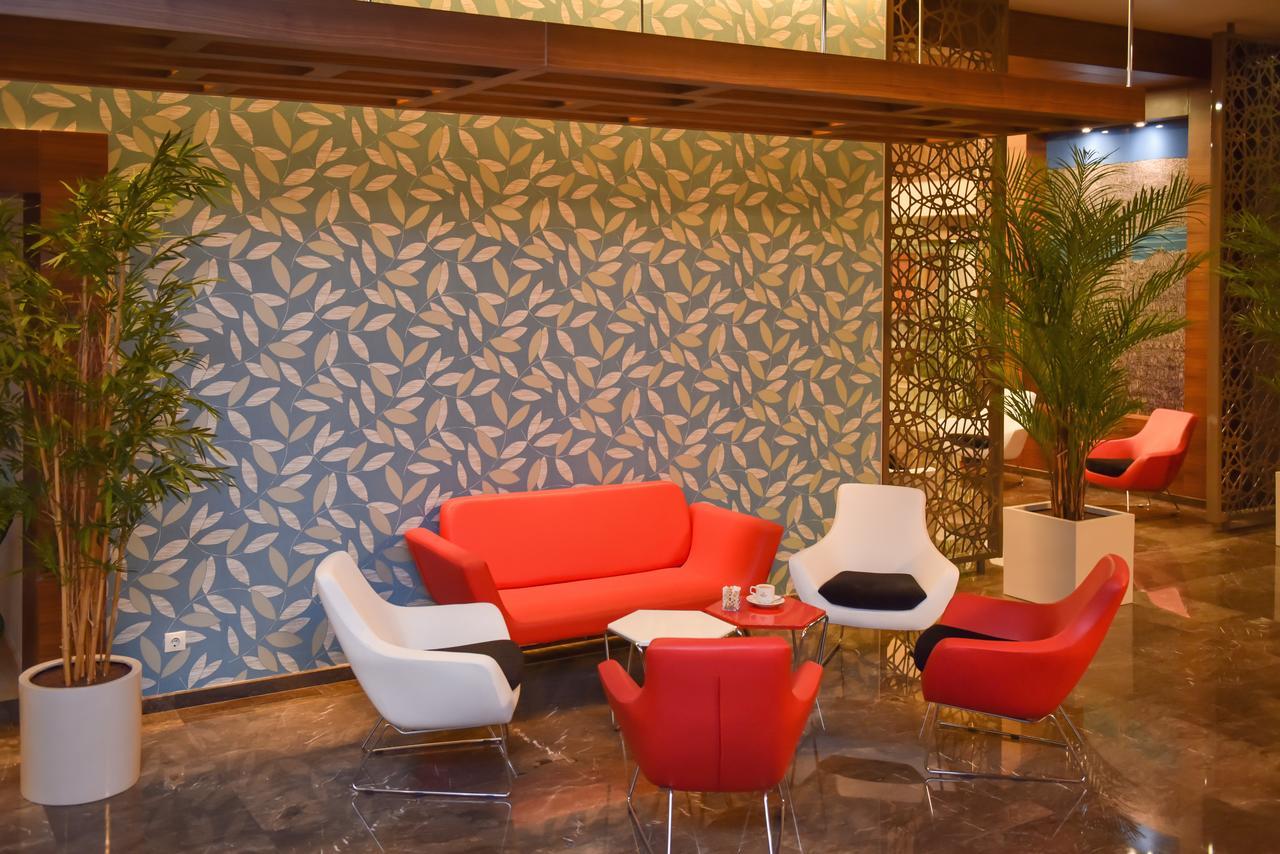 Ozgobek Ronesans Hotel De Luxe Uşak Extérieur photo