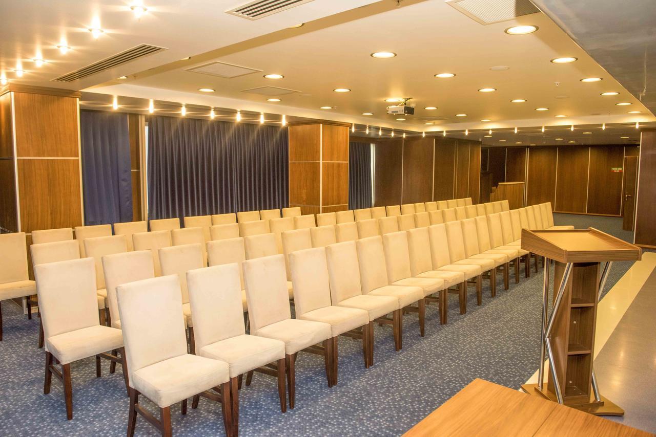 Ozgobek Ronesans Hotel De Luxe Uşak Extérieur photo