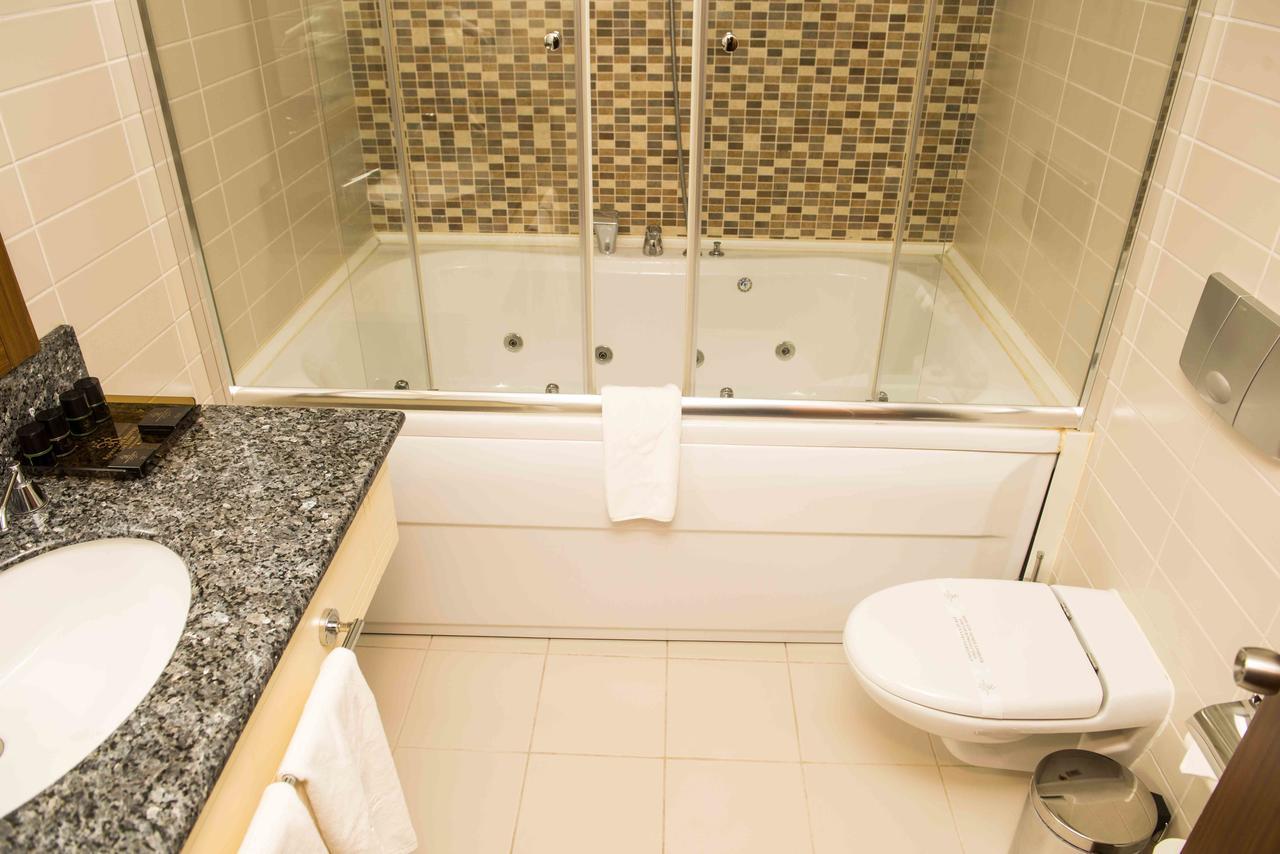 Ozgobek Ronesans Hotel De Luxe Uşak Extérieur photo
